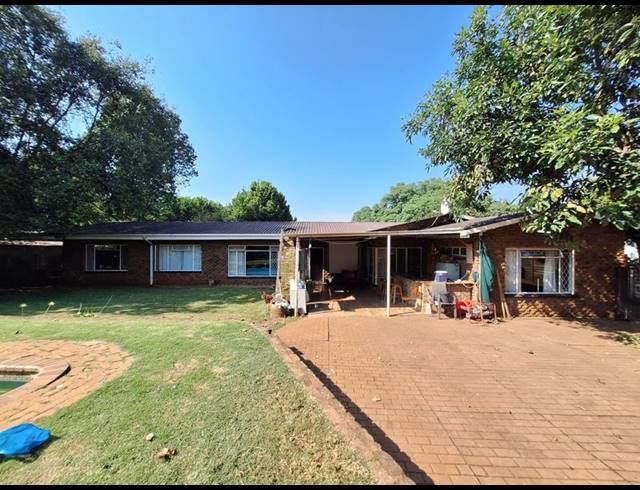 4 BEDROOM HOUSE FOR SALE IN VALHALLA